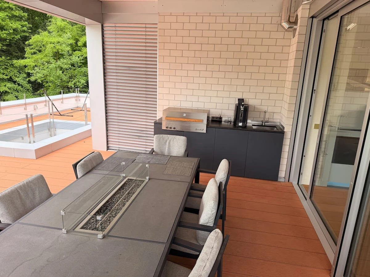 Dachterrasse mit Außenküche